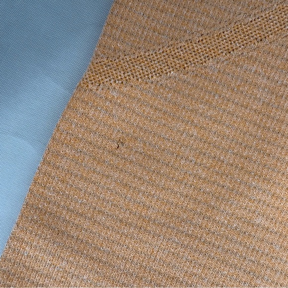 Lululemon Run: Swiftly Long Tech V Neck - Picture 8 of 9